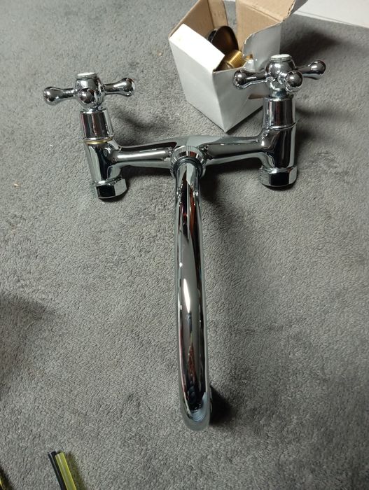 Torneira misturadora de cozinha de parede