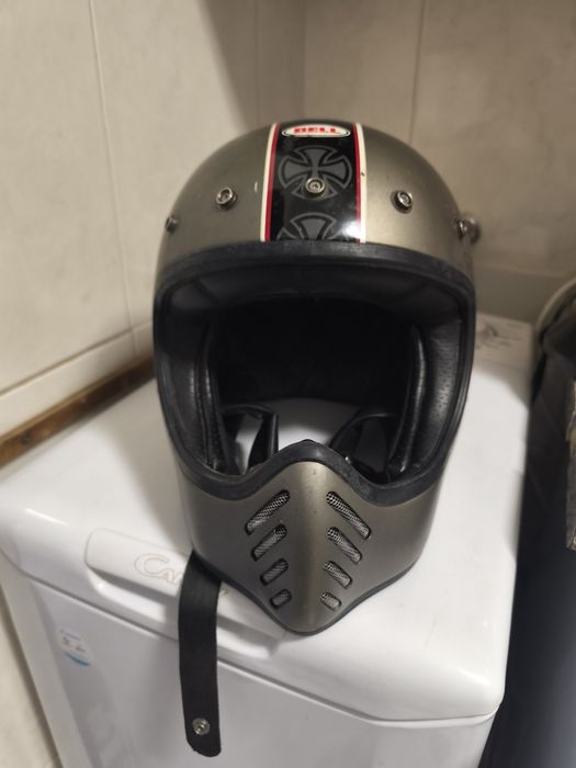 Capacete bell bom estado
