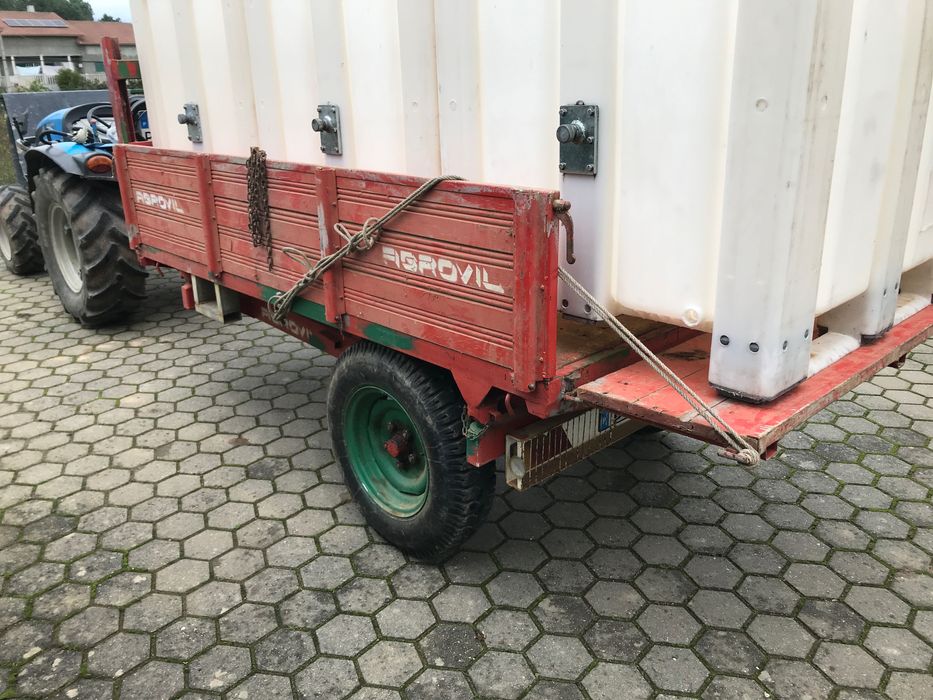 Reboque trator agrícola