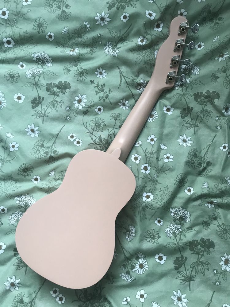 Ukulele Sopranowe Fender Venice pudrowy róż