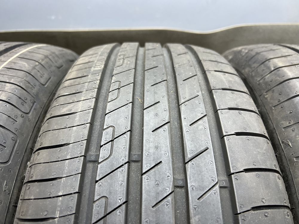 Шини 2023р як Нові літо 215 55 R18 Goodyear EfficientGrip літні