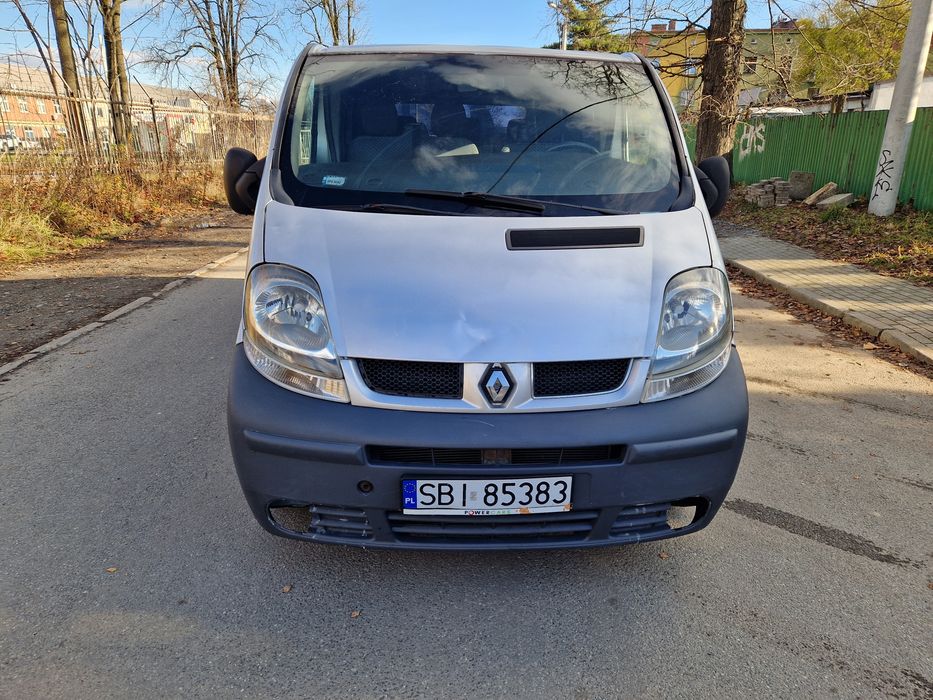 Renault Trafic 2.5 DCI 8 osób !