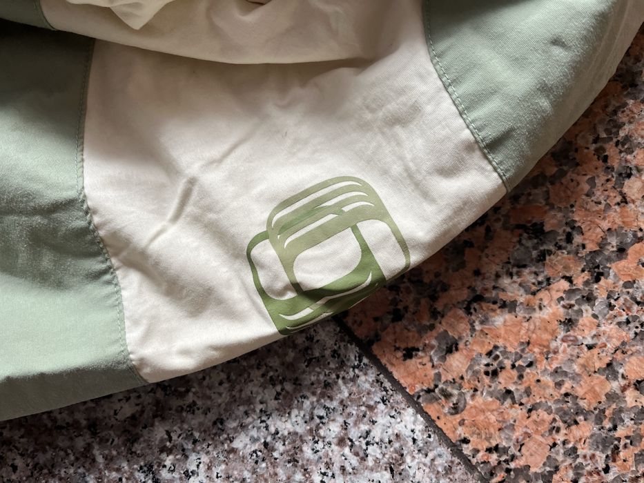 Burton kurtka przeciwdeszczowa z kapturem