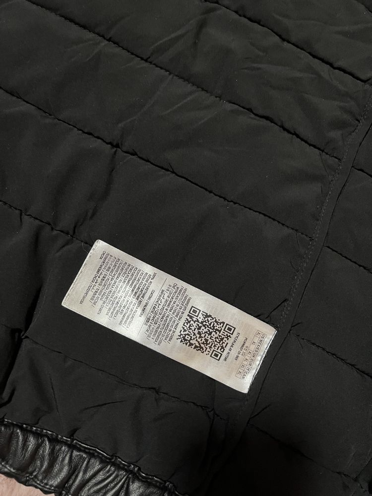 Guess kurtka skórzana czarna pikowaną połyskująca świecąca XS bomber