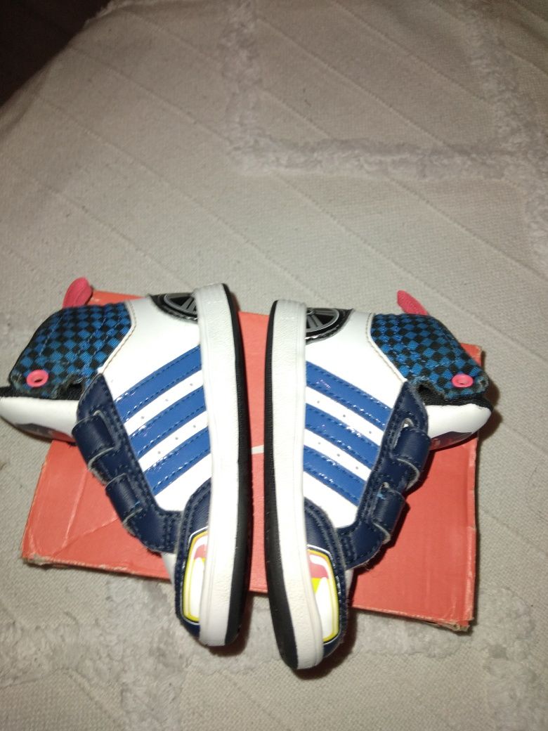 Buty adidas neo label r 20