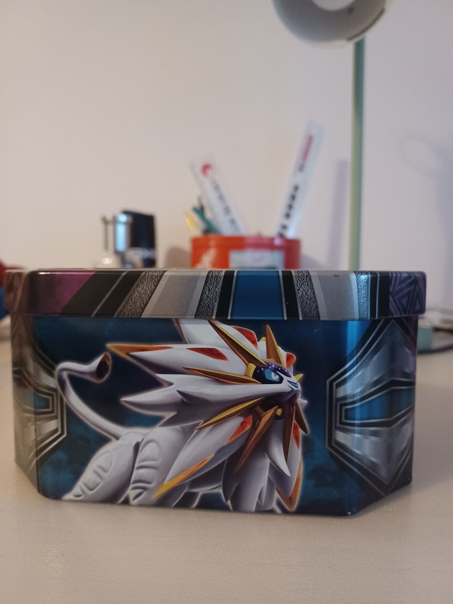 Pokémon TCG Tins (vazias)