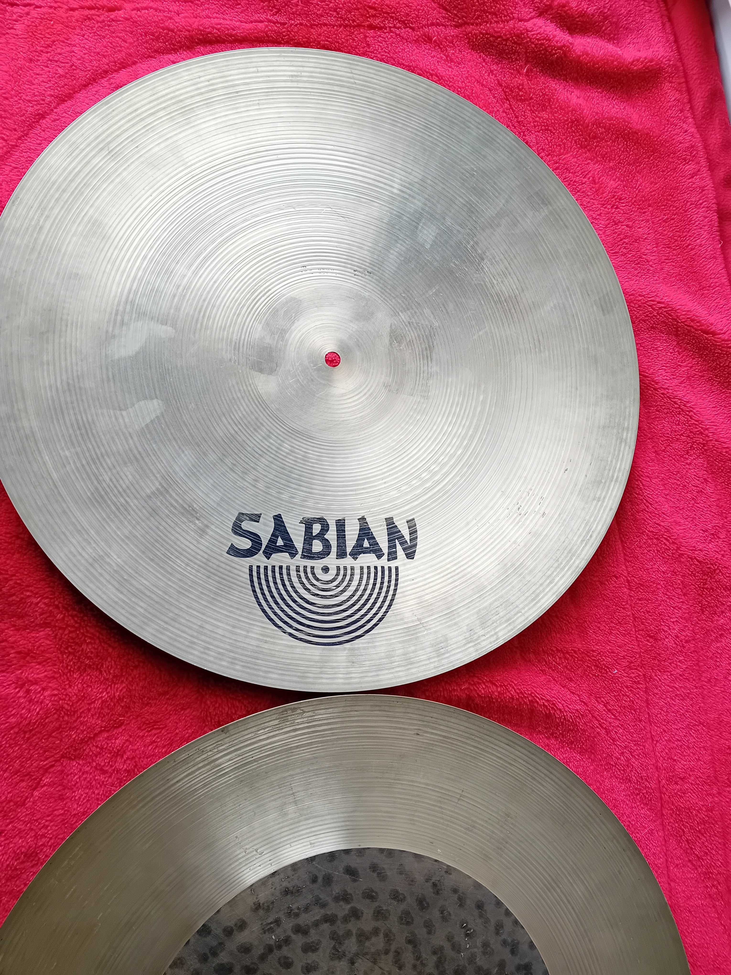 Aos músicos de bom gosto. Pratos  Sabian  Jazz Flat  20  polegadas