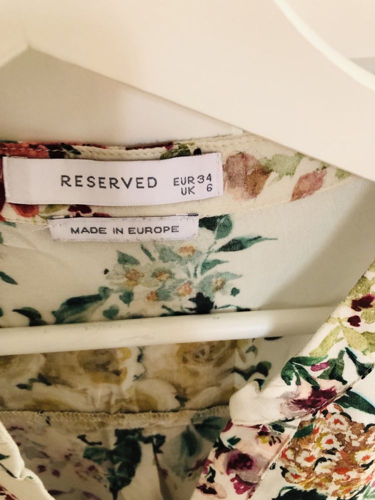 Piękna koszula bluzka koszulowa w kwiaty- Reserved 34/XS