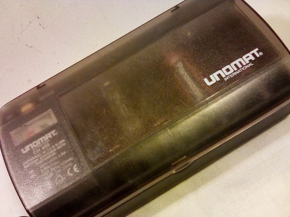 Carregador de baterias Unomat internacional Ch 400