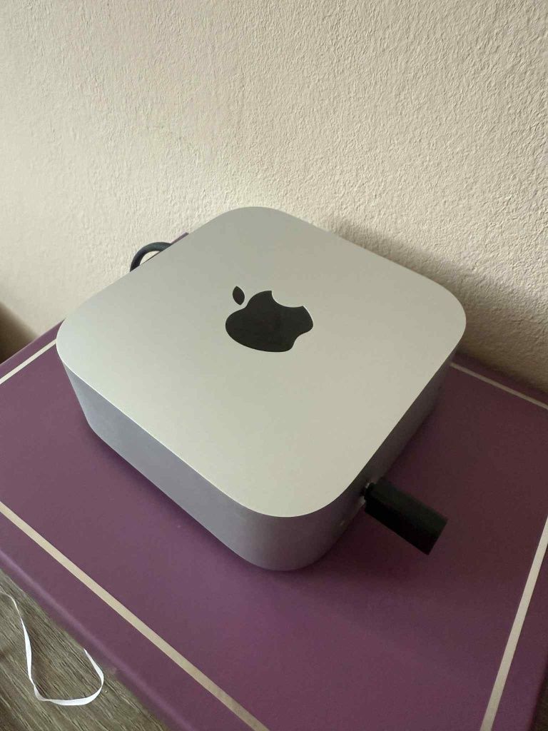 Mac mini m4 jak nowy