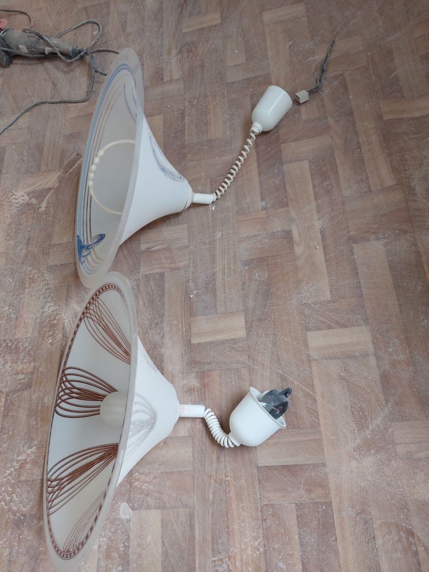 Lampy okrągłe w bardzo dobrym stanie