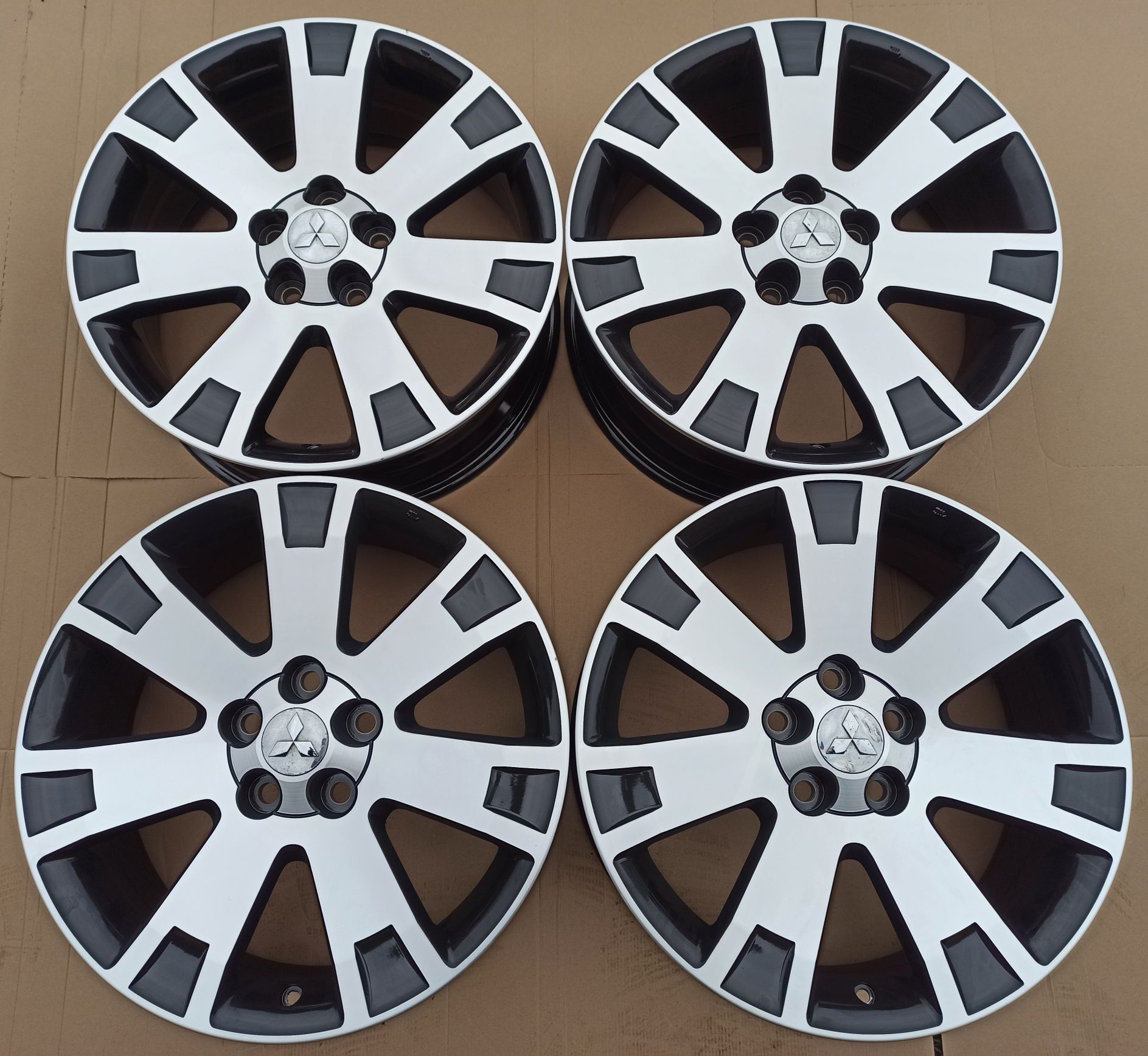 Felgi Oryginał Mitsubishi Eclipse Asx Outlander 5x114,3 7Jx18 ET38