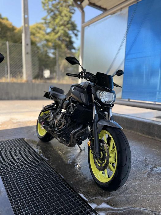 Yamaha Mt07 Nigth fluo 35 kW