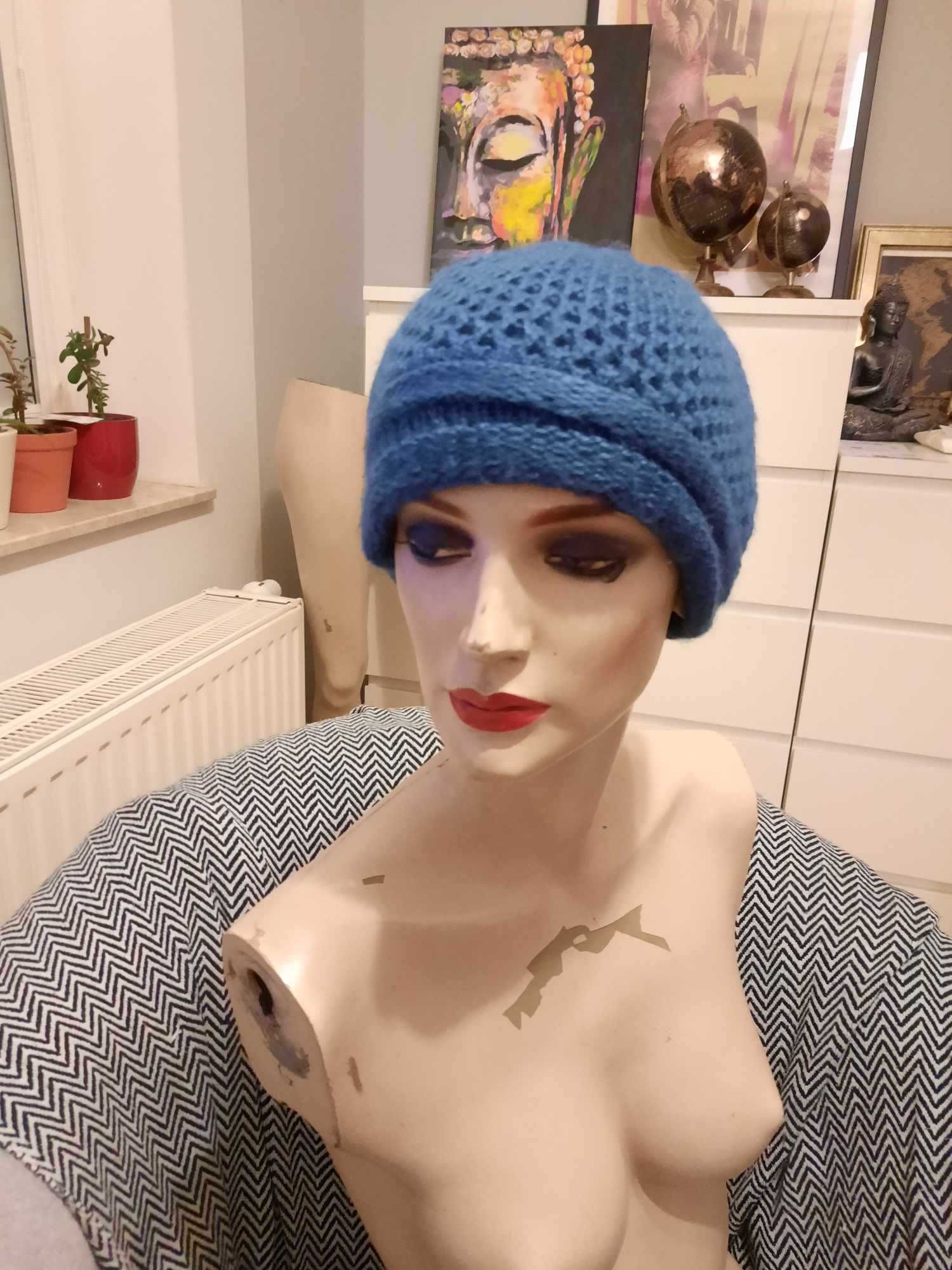 Czapka beanie nakrycie głowy wełniana wełna niebieska