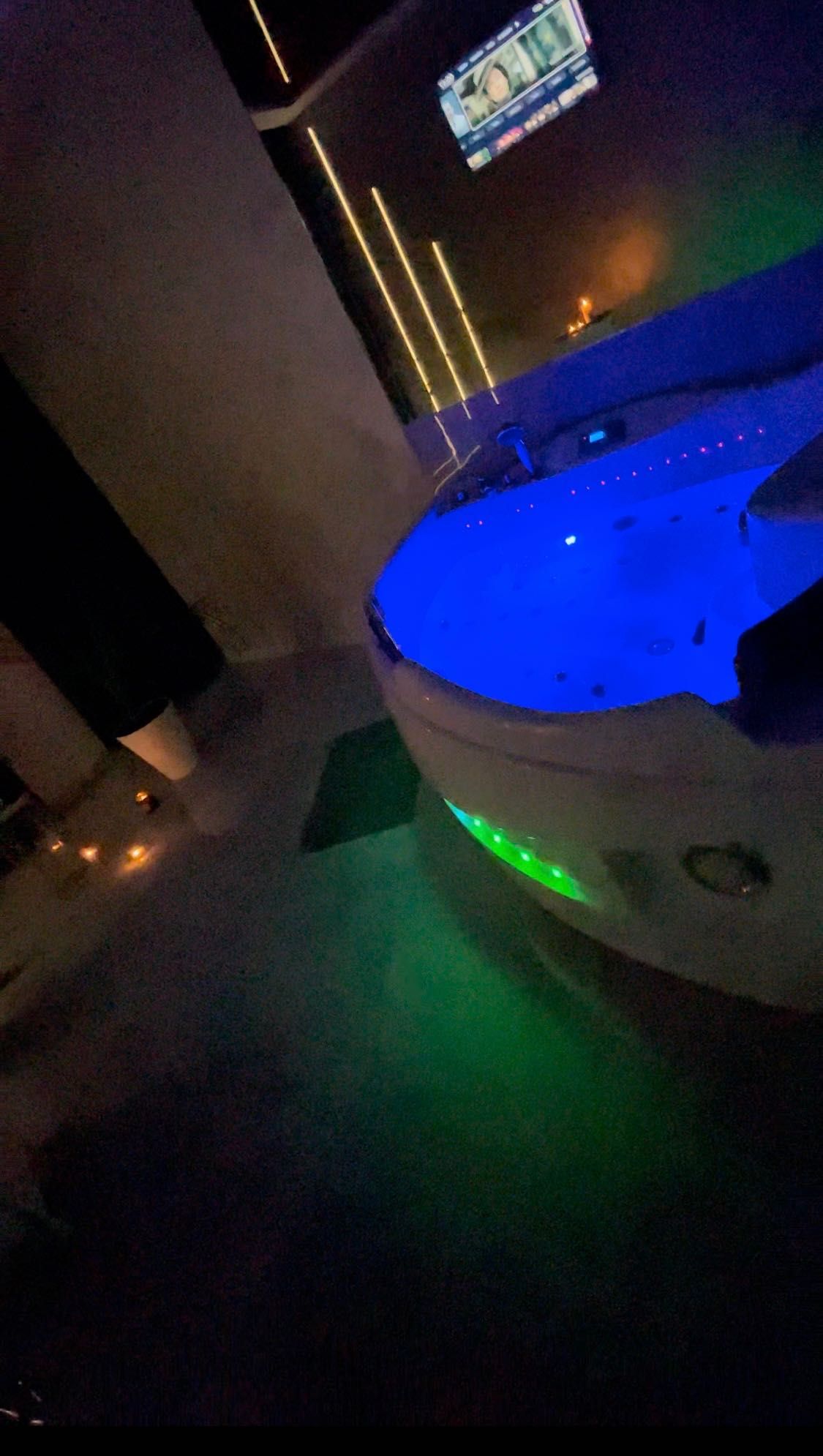 Apartament Chill na Mazurach z jacuzzi na wyłączność