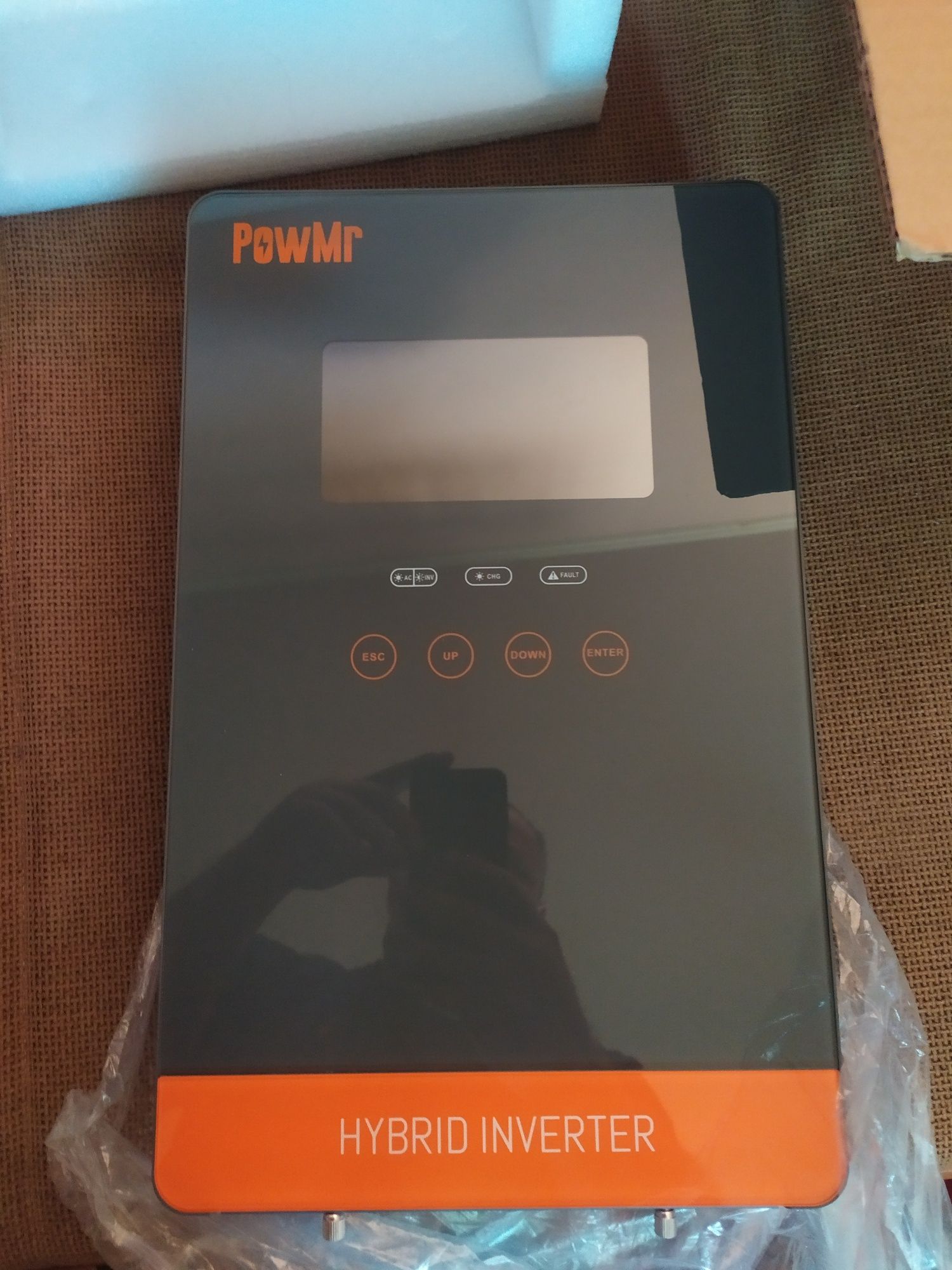 Гібридний інвертор PowMr HVM 6.5K-48V