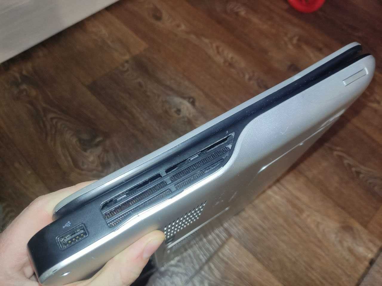 Ігровий Dell XPS L702X  i5\8gb ddr3\Nvidia Geforce GT550 1gb\240 SSD