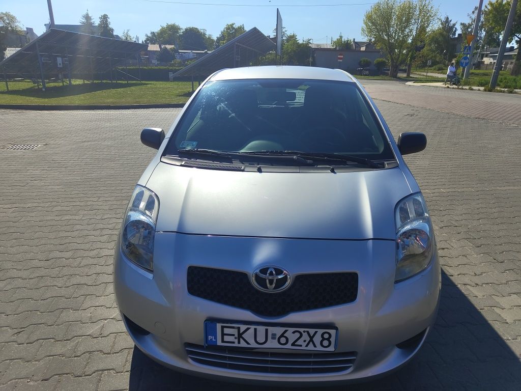 Toyota Yaris II 2007 r. 1.0 benzyna