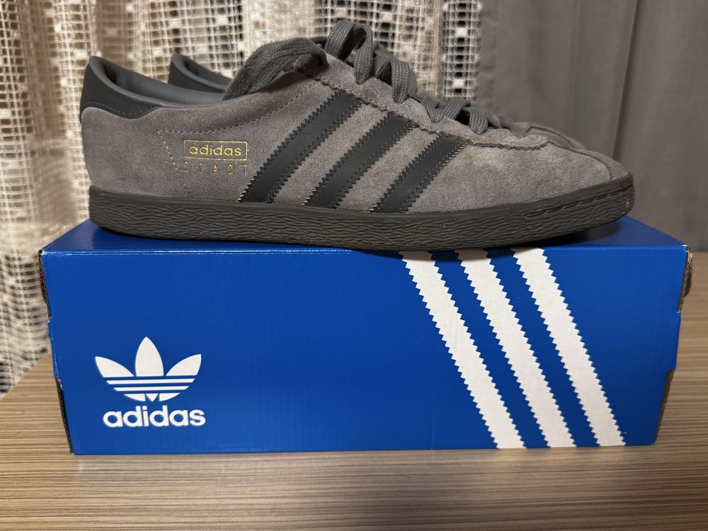 Кроссовки Adidas
