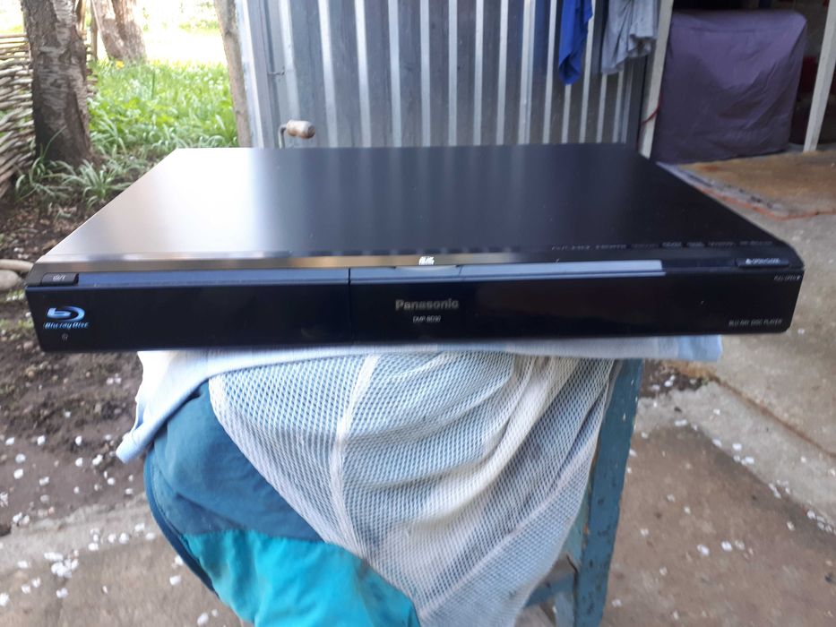 Домашній кінотеатр Panasonic DMP-BC30
