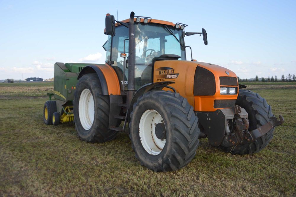 renault ares 696 rz