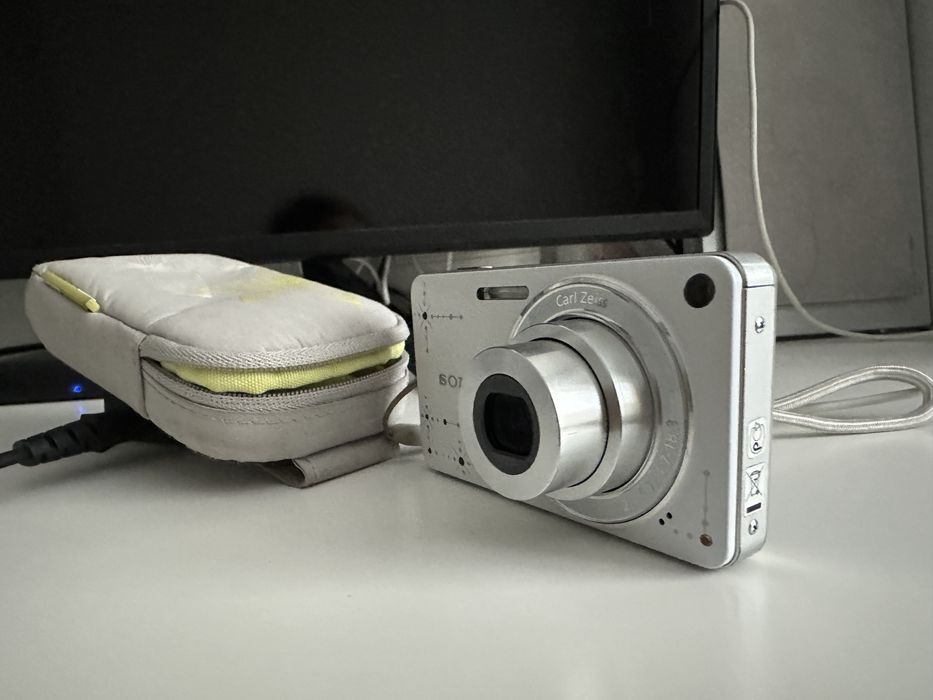 Фотоапарат Sony Cyber-Shot DSC-W350D White