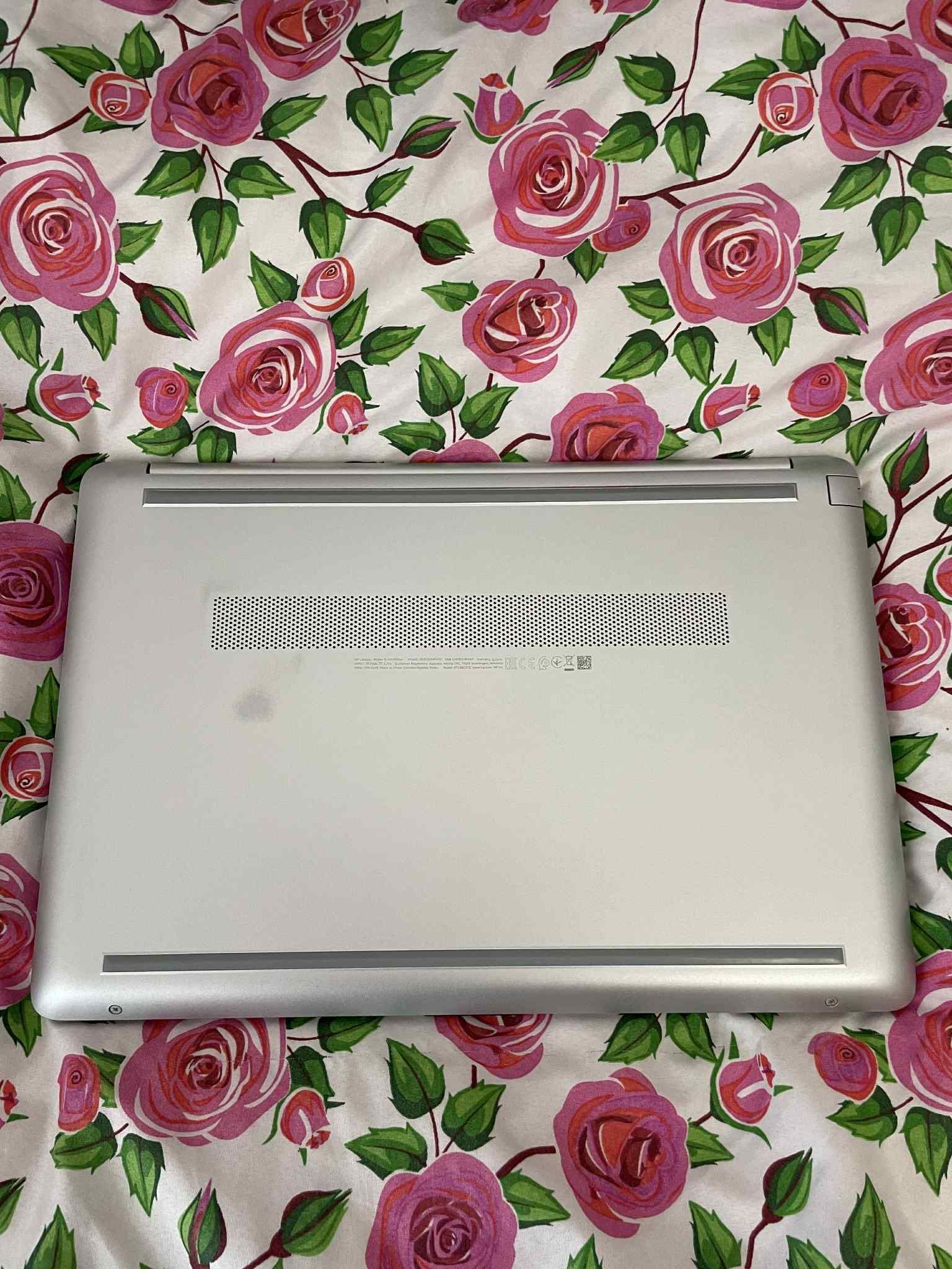 Laptop HP 15-DW1000NW