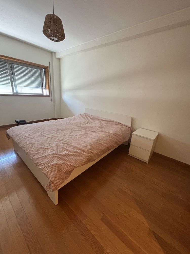 Cama Ikea - Askvoll - 160x200 cm + Estrado + colchao