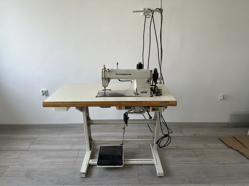 Maszyna do szycia ciężkiego Juki Shanggong mod GC5550