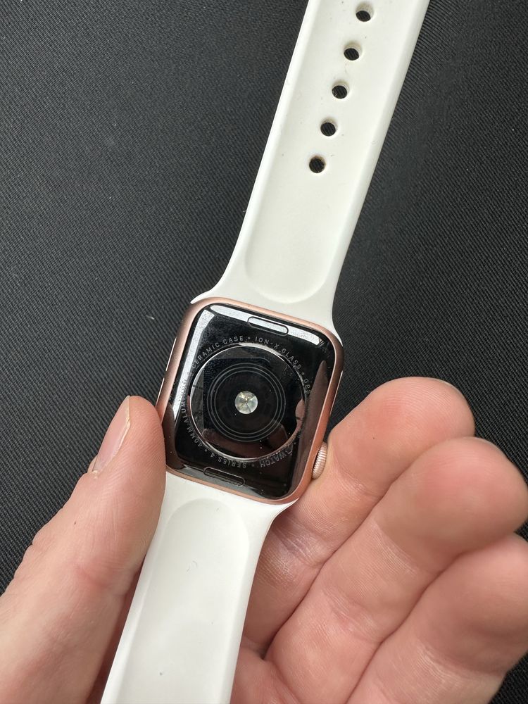 Apple Watch 4 40mm на запчастини