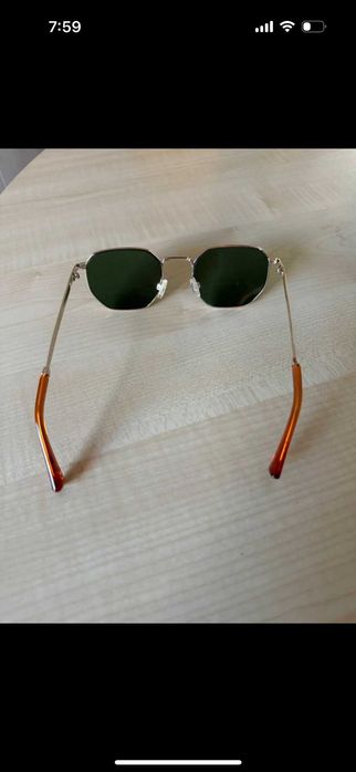Oculos de Sol da Hawkers, como novos, verde e preto. Vendo em separado