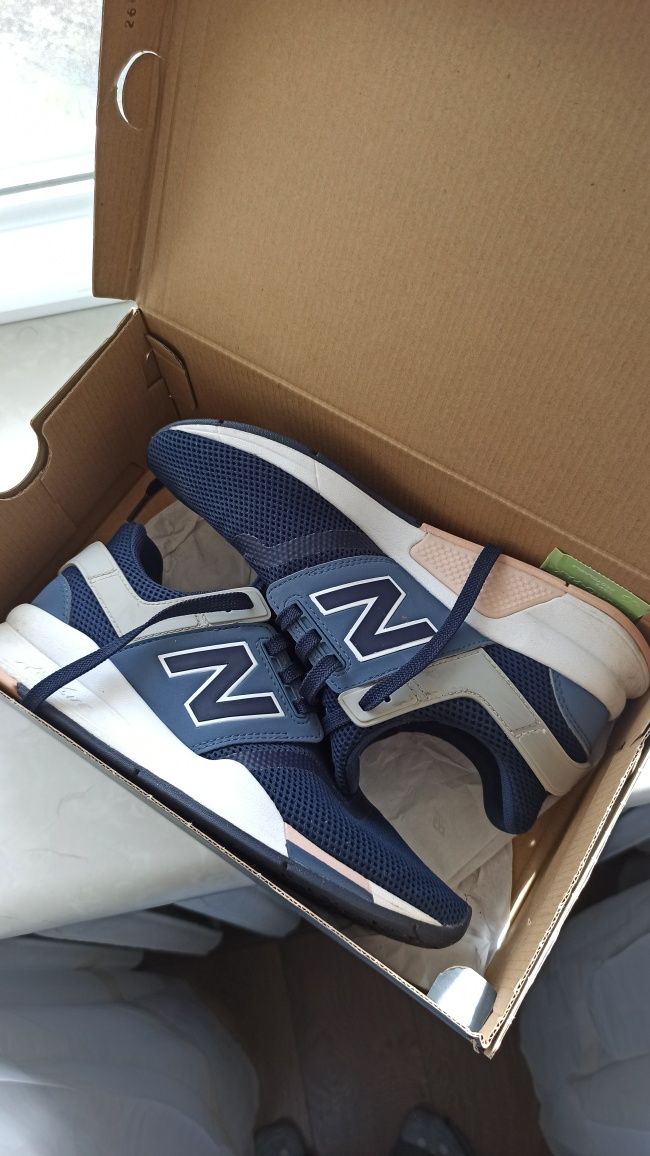 New Balance Revlite 247 жіночі кросівки