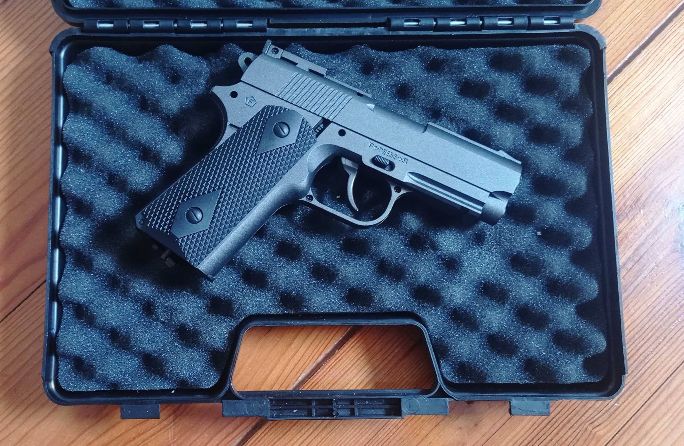Pistola CO2 s/ blowback Airsoft Novo