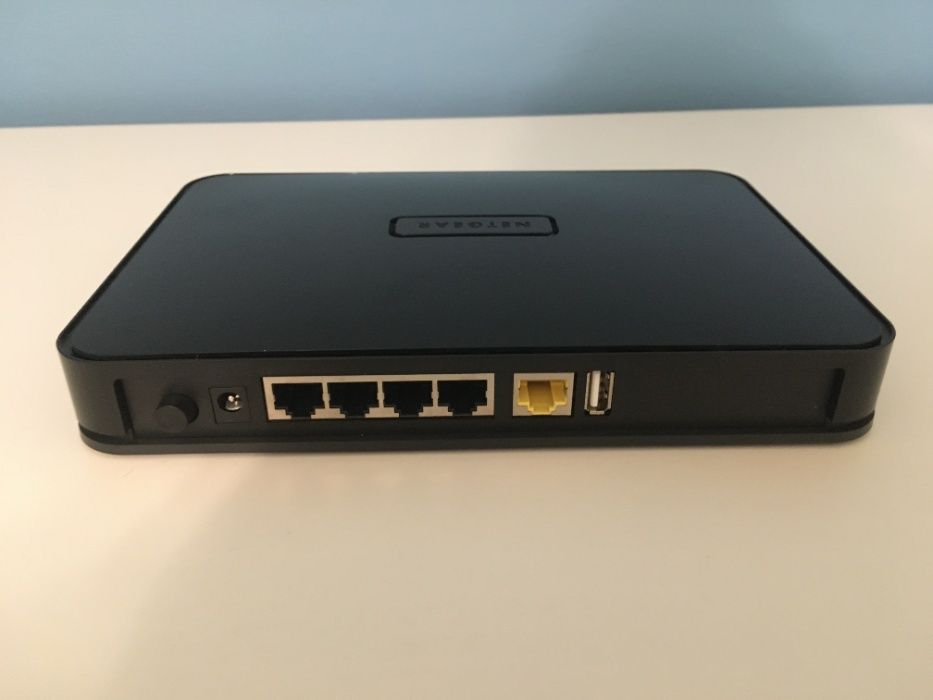 Router Netgear WNDR3700