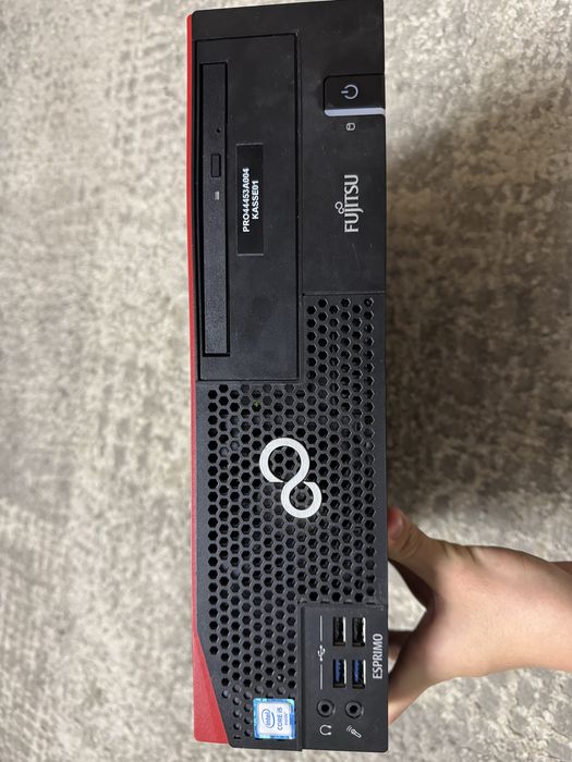 Комп'ютер Fujitsu esprimo d757 E85+
