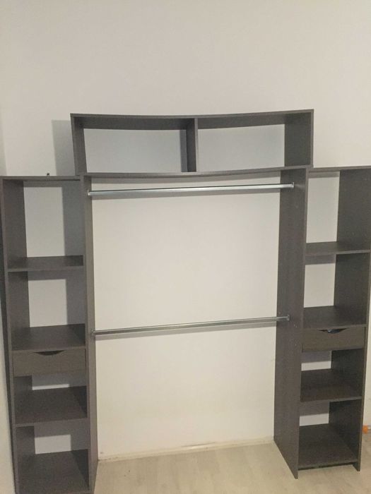 Sprzedam wolnostojącą garderobę