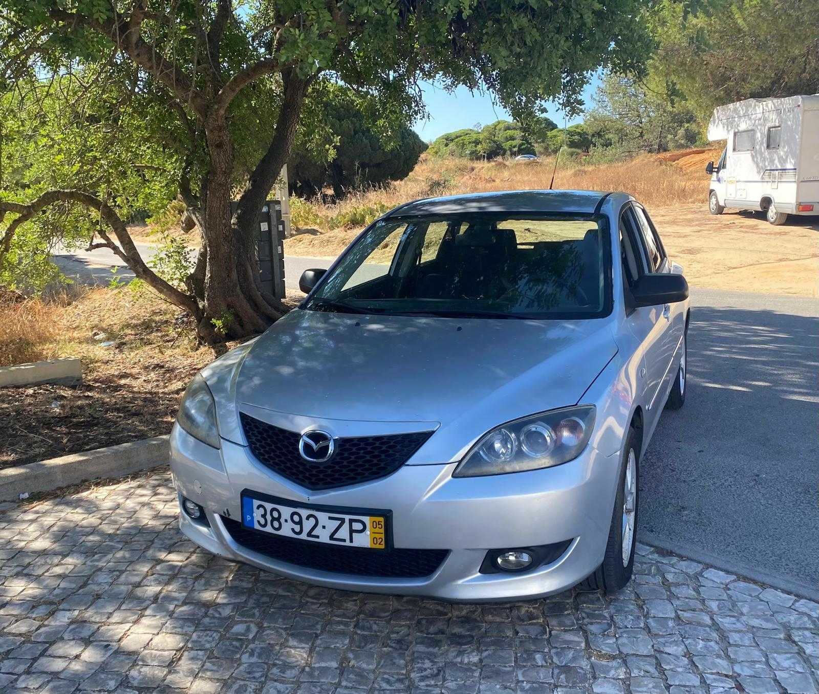 Vendo Mazda3 2005, bom estado