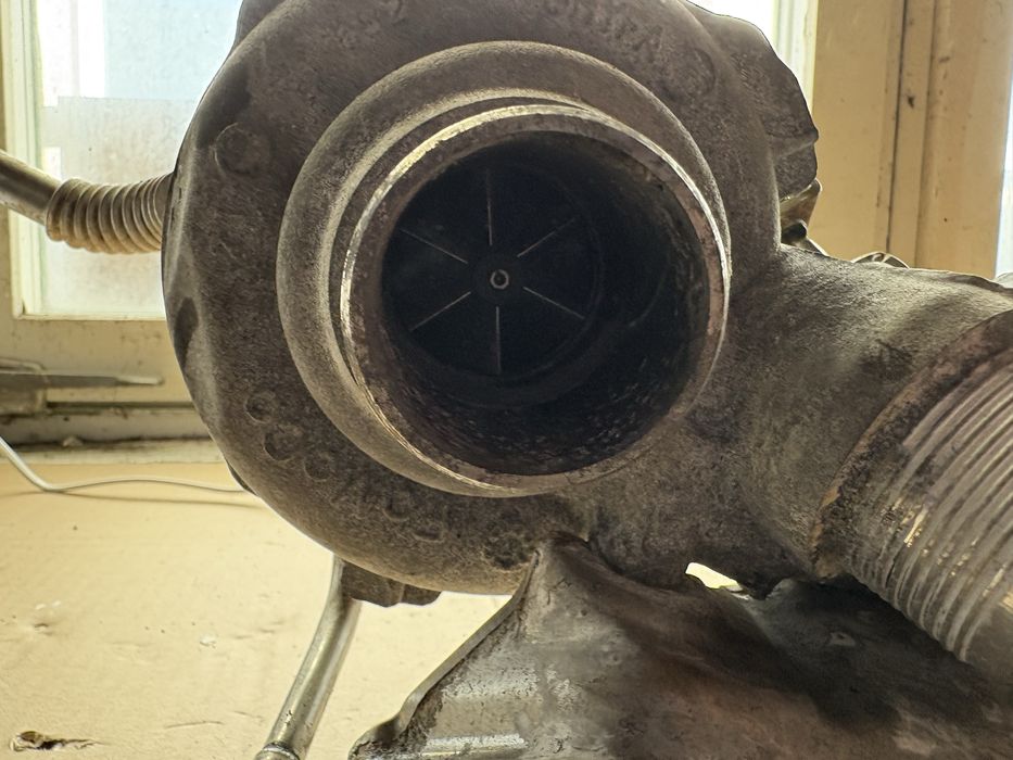 Ford f150 navigator IV 18/23 turbosprezarka prawa