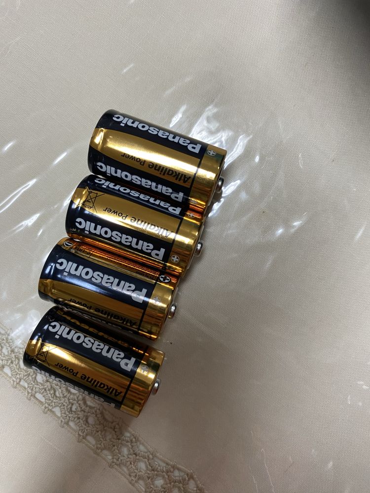 Brinquedo em otimo estado (inclui pilhas)