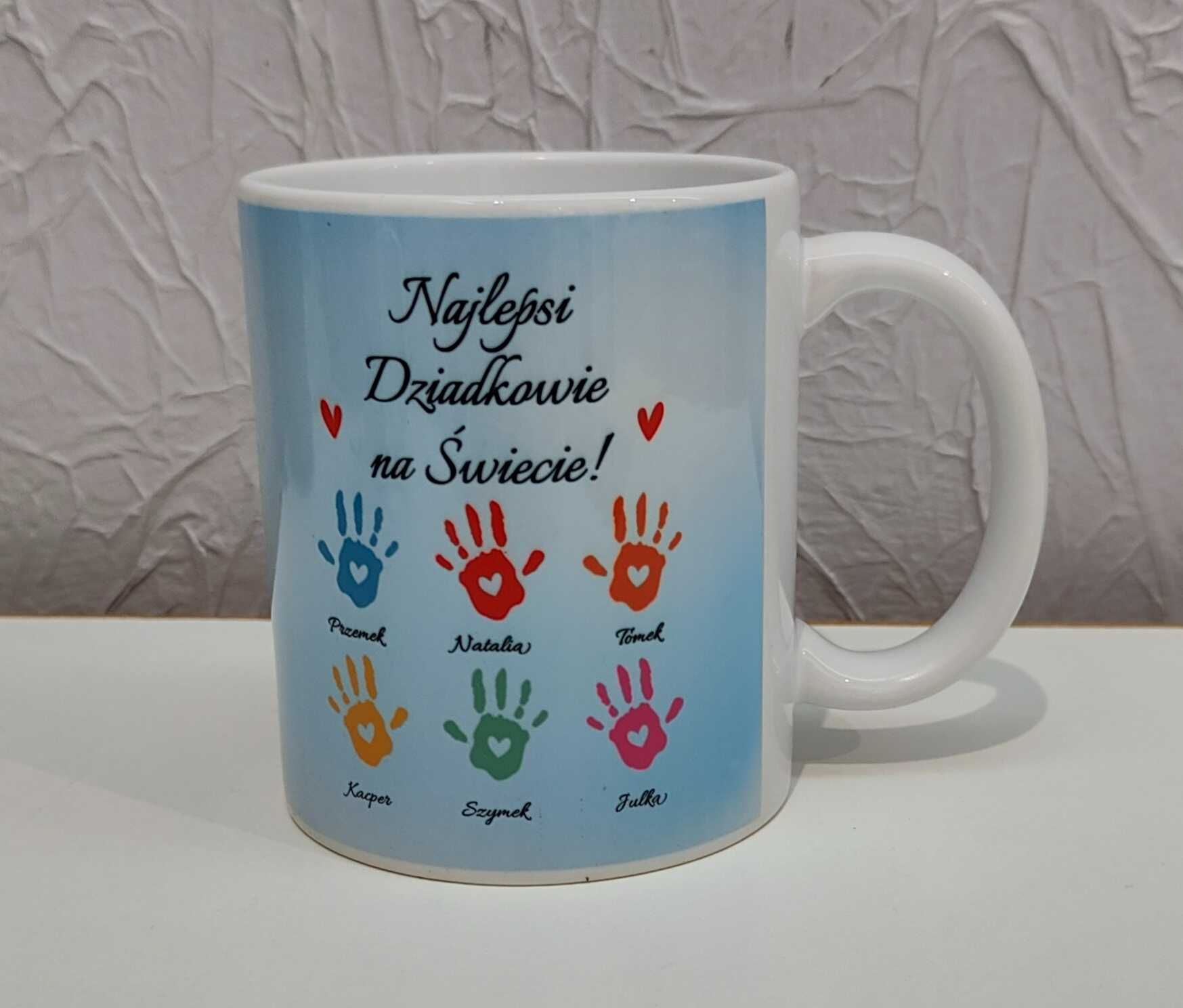 Kubek Dzień Babci Dziadka 330ml odbicie rączek od 1 do 6 łapek dow. te