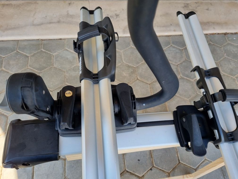 Barras de de tejadilho porta bicicletas da marca Thule BMW E90.