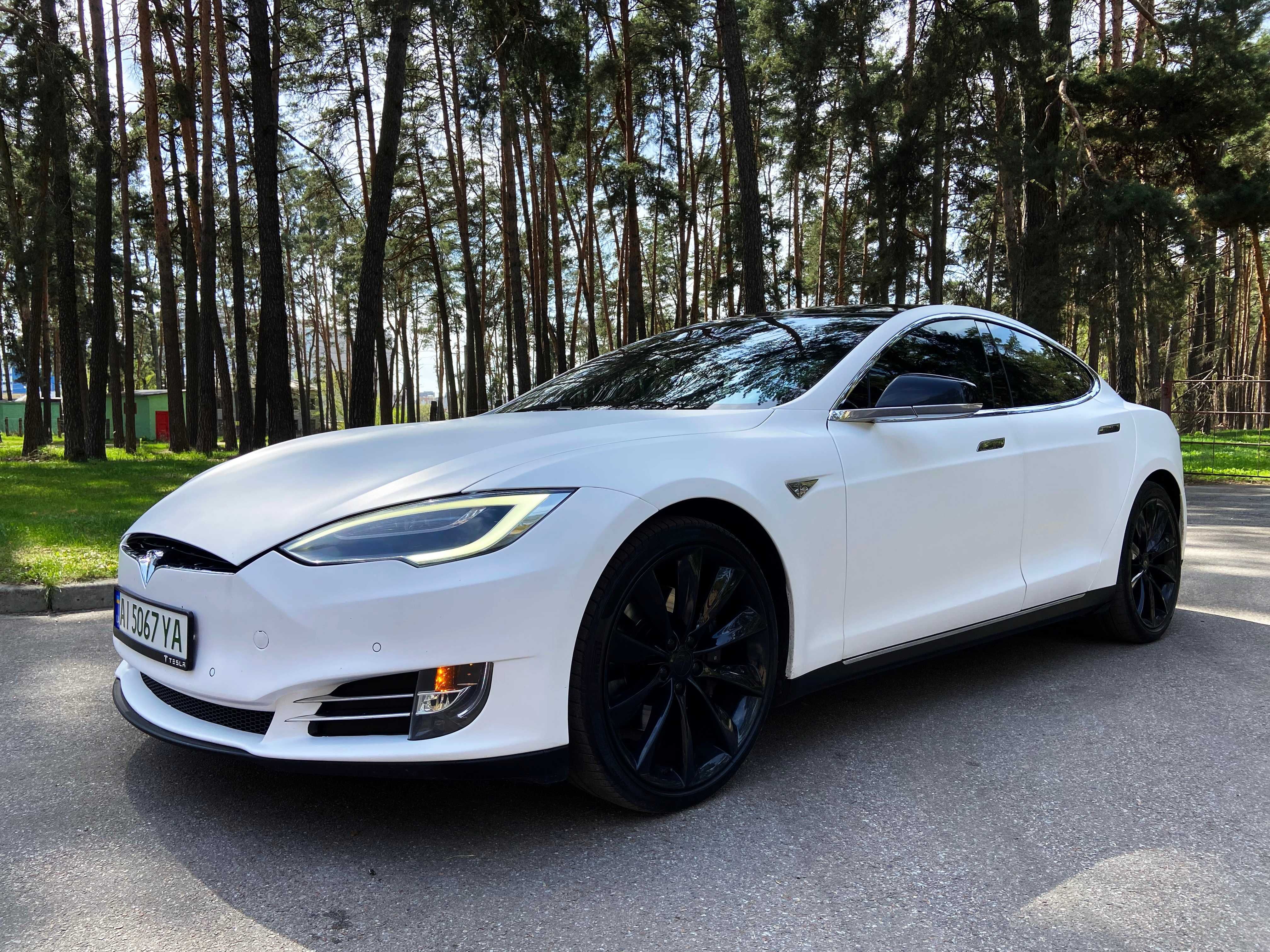 Tesla Model S 2013