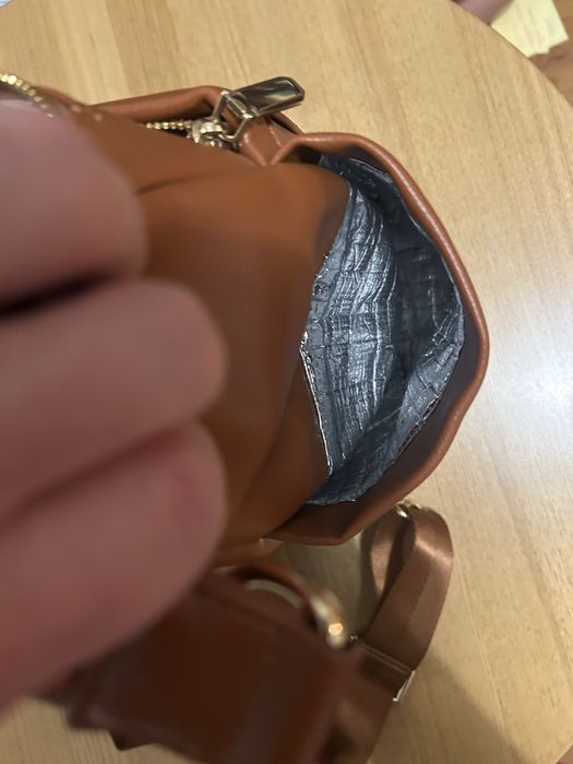 Шкіряна сумка-рюкзак для мами Yomiky