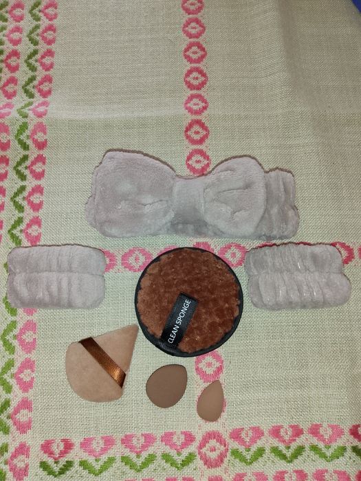 Zestaw akcesoriów do makijażu