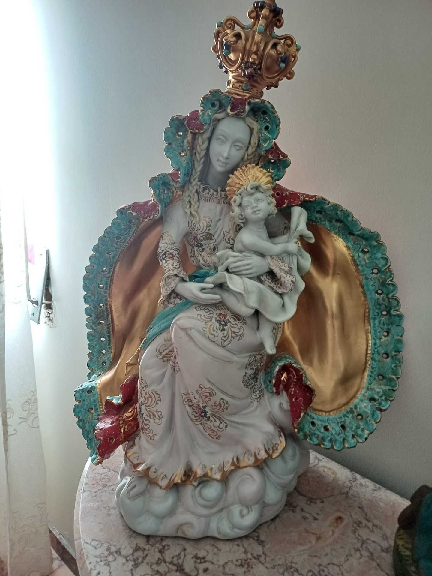 estátua em porcelana