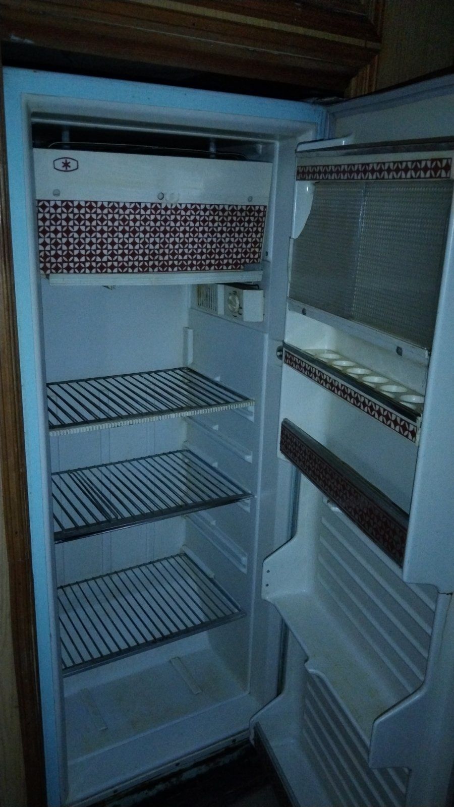 Продам холодильники и стиральную машину