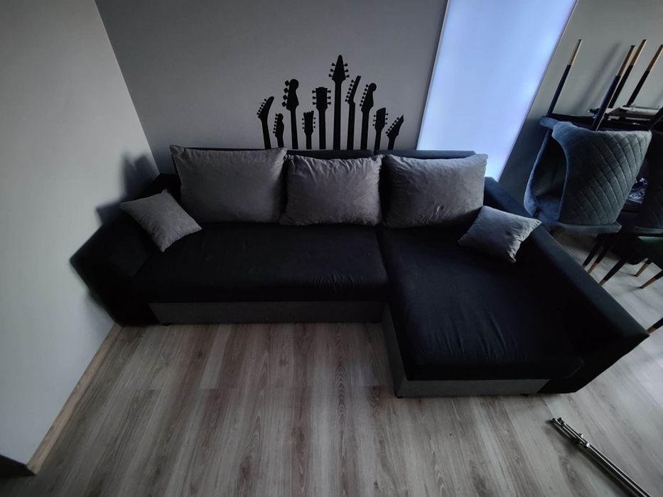 Narożnik czarny sofa kanapa