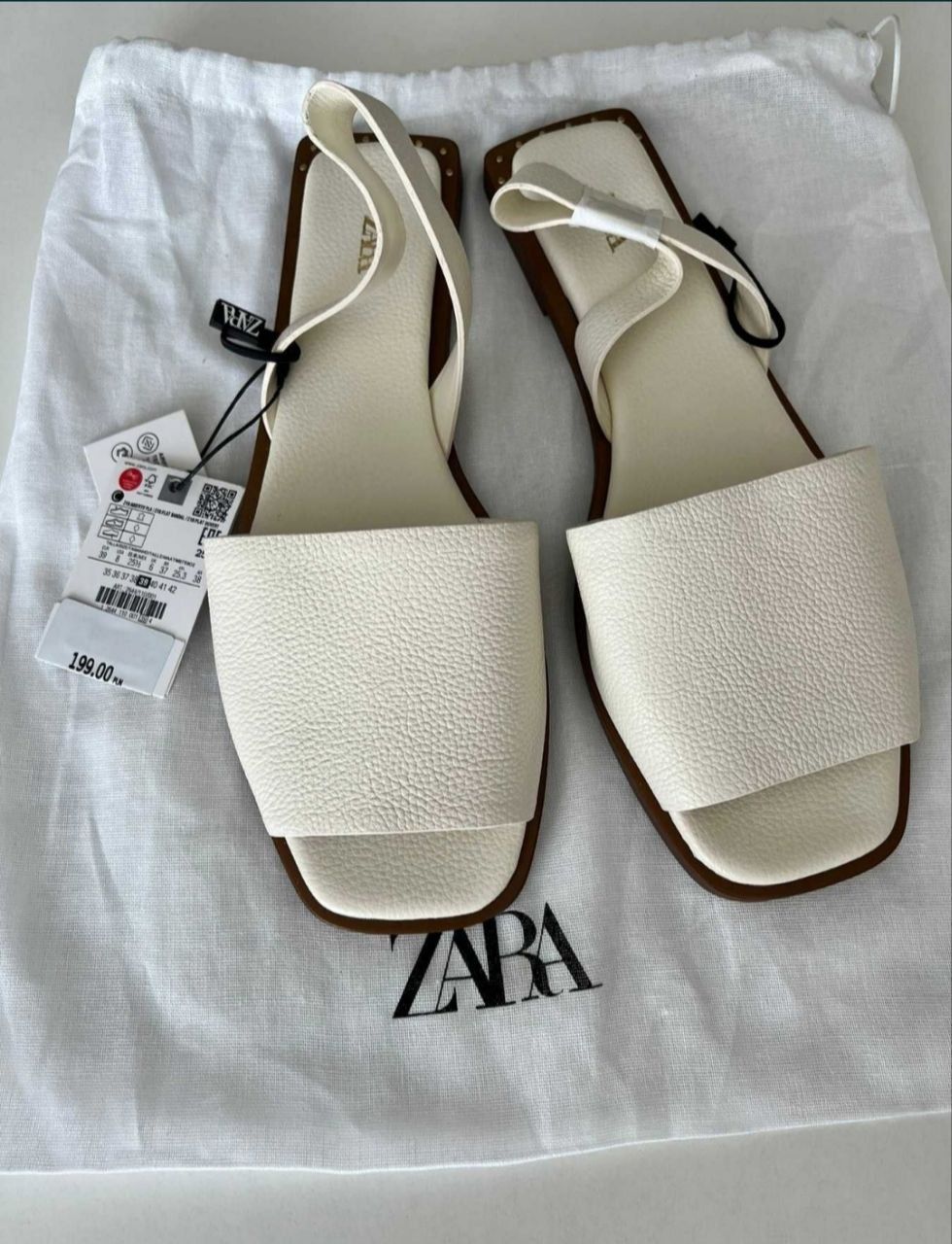 ZARA Кожаные босоножки