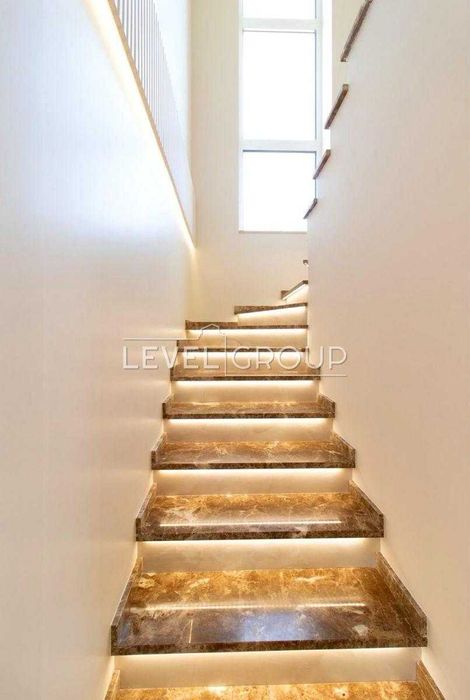 Продається сучасний 5к будинок 274м2, Лісники, 7 соток