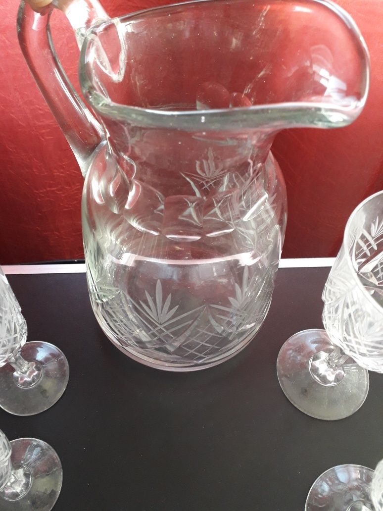 Conjunto de 65 peças em cristal copos e jarra antigo